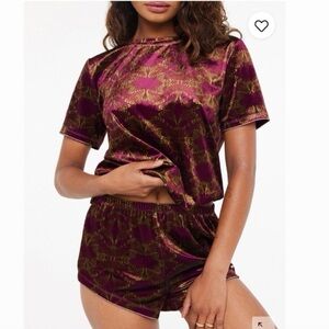 NWOT Savage by Fenty PJ shirt Psychedelic Velvet Sleep set size medium